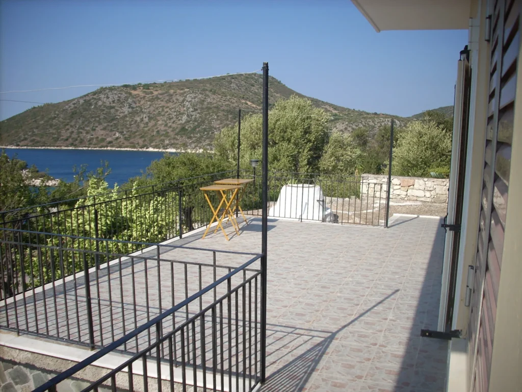 Balcony with a view of the bay and the hills